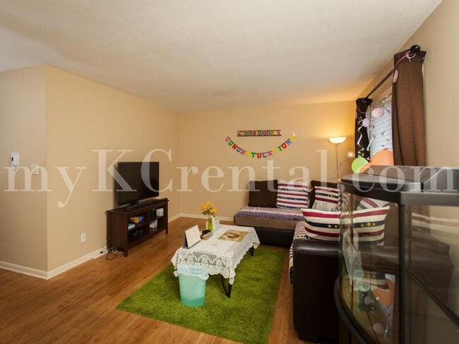 Photo - 9619 Outlook Dr