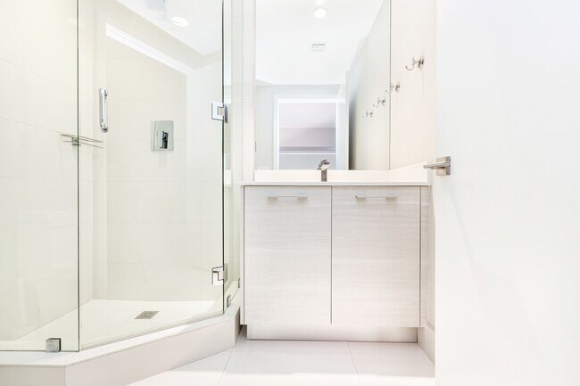 Photo - 650 NE 32nd St Unit # 3903