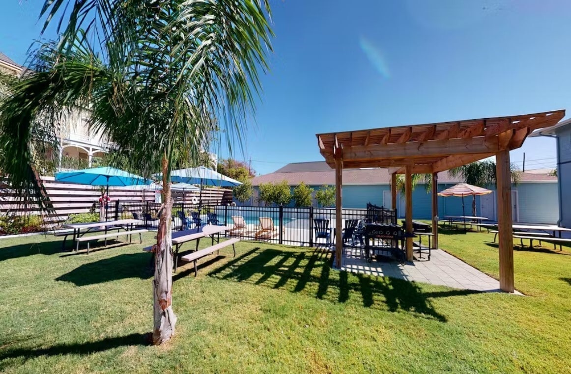 Photo - 2428 Bernardo De Galvez Ave