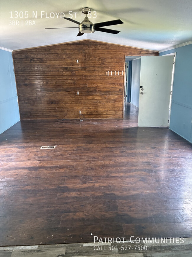Photo - 1305 N Floyd St