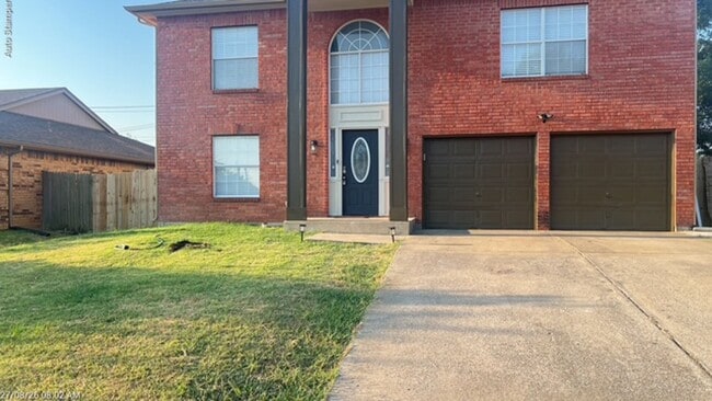 Building Photo - 1008 Meadowlark Dr