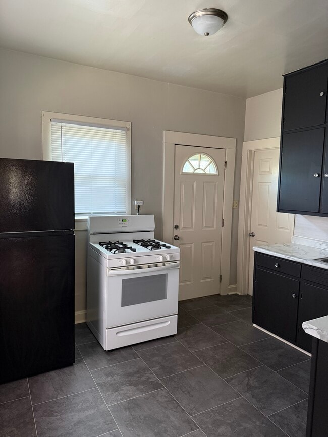 Photo - 1124 S Harlan Ave