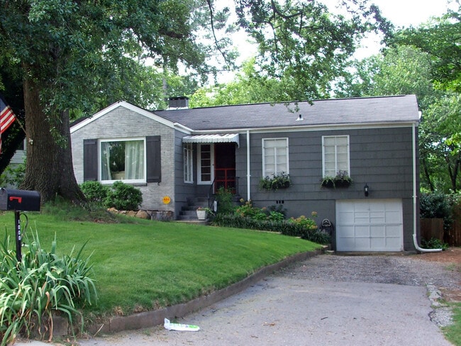 Photo - Cute 3 bedroom, 1 bath house in Homewood!