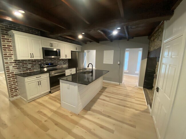 Photo - Modern Farmhouse Retreat