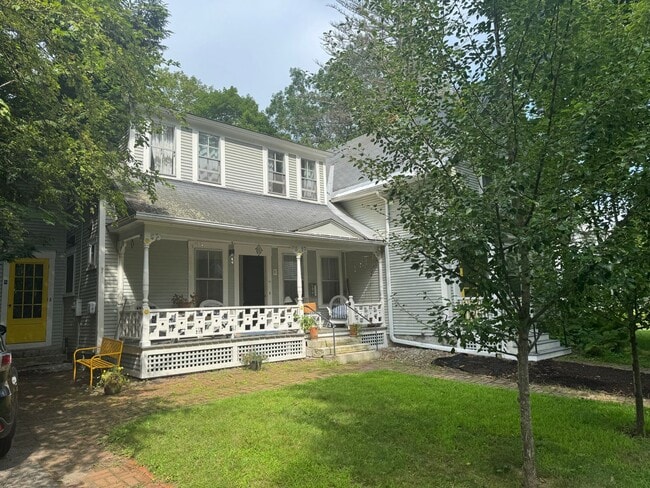 Photo - Short term- 3 Bedroom just two blocks from Main Street