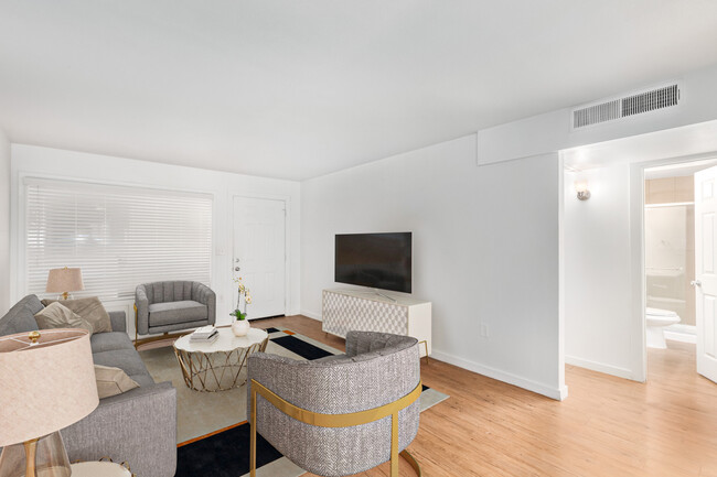 Building Photo - Decco 109 Rental