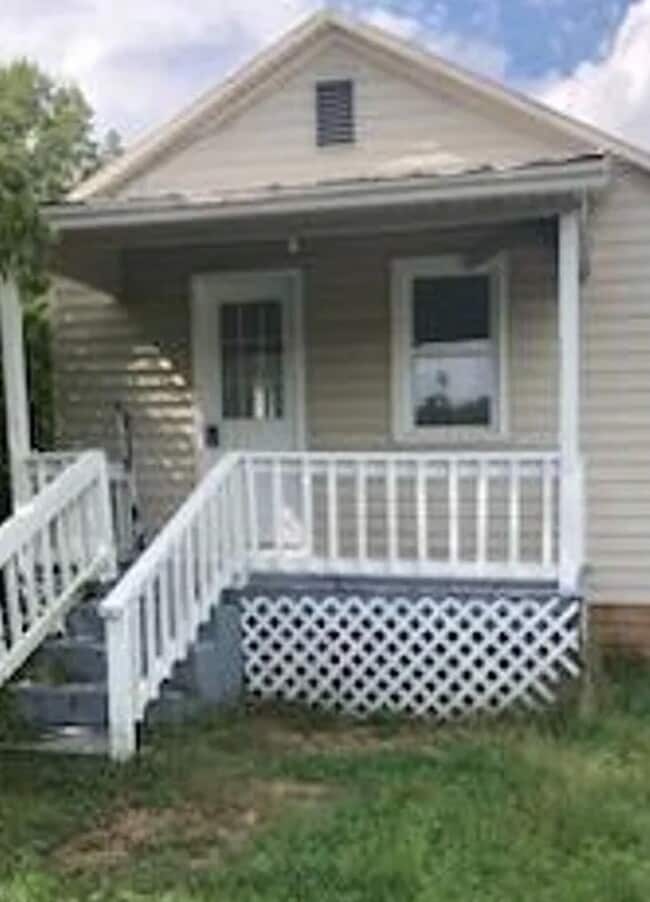 Building Photo - 922 Old Halifax Rd Rental