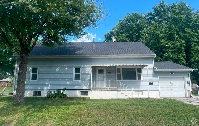 Building Photo - 1315 Rixon St Rental