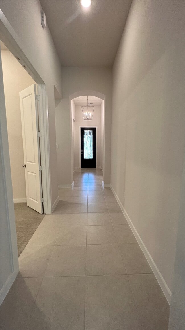 Photo - 212 Milas Cv