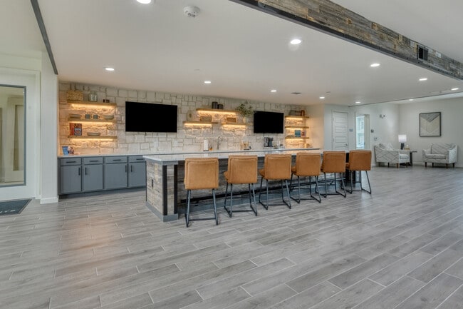 Photo - Sunstone Apartments