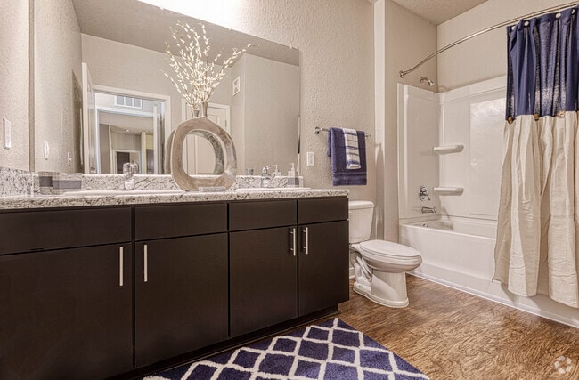 2BR, 2BA - 1088 SF