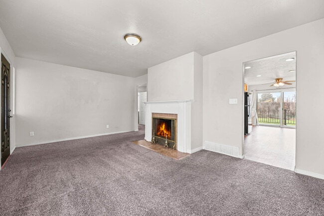 Photo - 2576 E Wren Rd