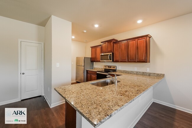 112 Clover Ln