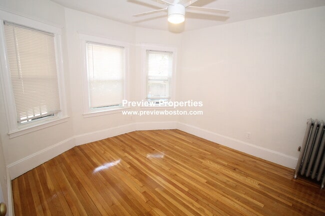 Building Photo - 33 Wilson Park Unit 3