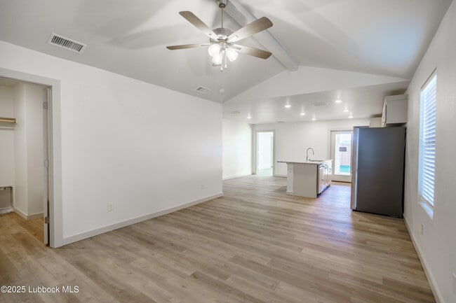 Building Photo - 8010 Elm Ave Rental