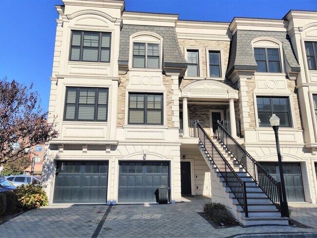 Photo - 12 Marquis Ct