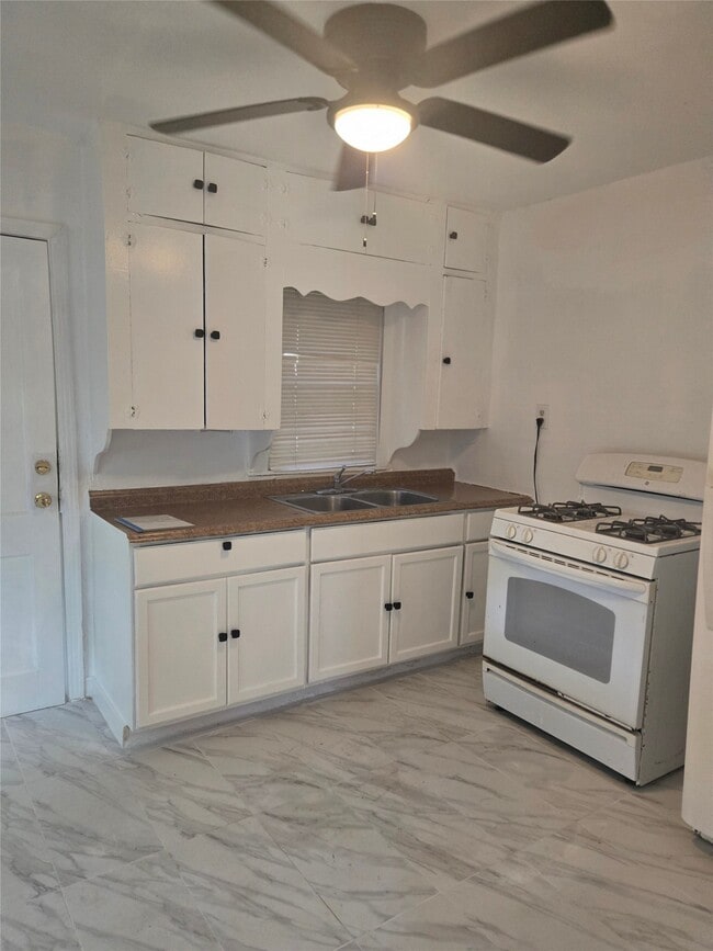 Photo - 1303 9th St