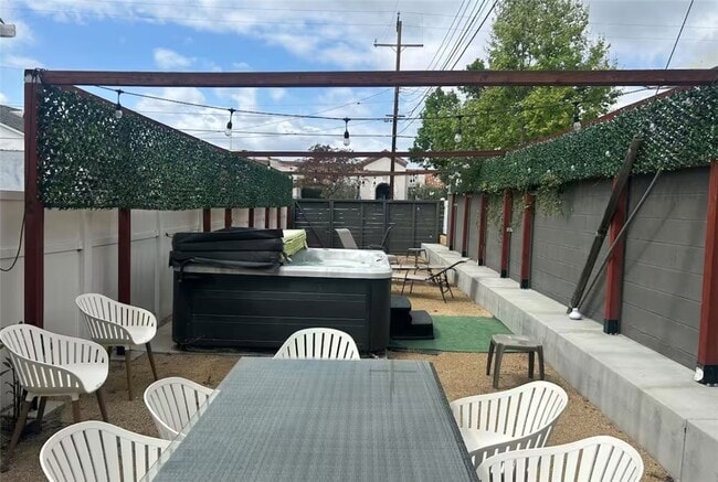 Photo - 181 N Waverly St