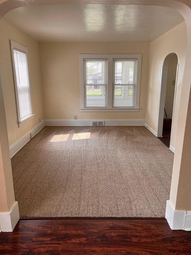 Photo - 133 Smithsonian St