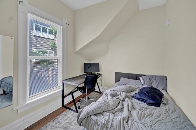 Photo - 2137 Maple Ave Unidad House