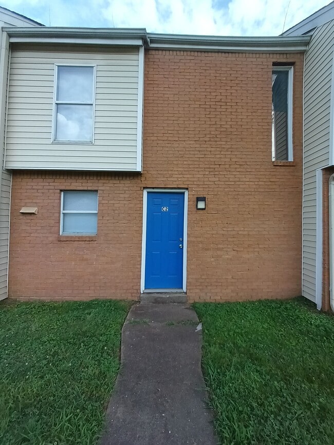 Building Photo - 874 Old Hickory Blvd
