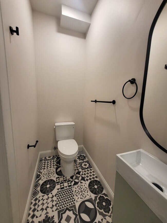 Photo - 1026-1030 Pine Street Unit 1026