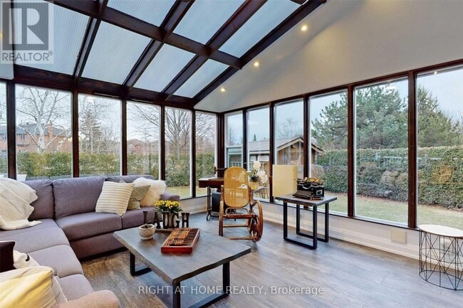 Photo - 43 Topham Crescent