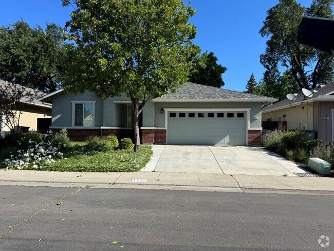 Building Photo - Charming 3-Bedroom, 2-Bath Home in Desirab...