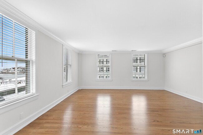 Photo - 249 Main St Unit 1