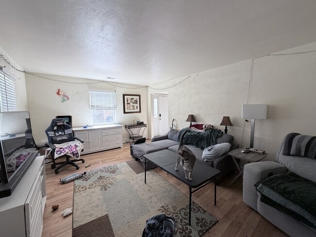 Photo - 3327 Lakecrest Rd