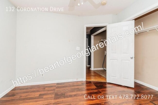 Photo - 132 Coronation Dr