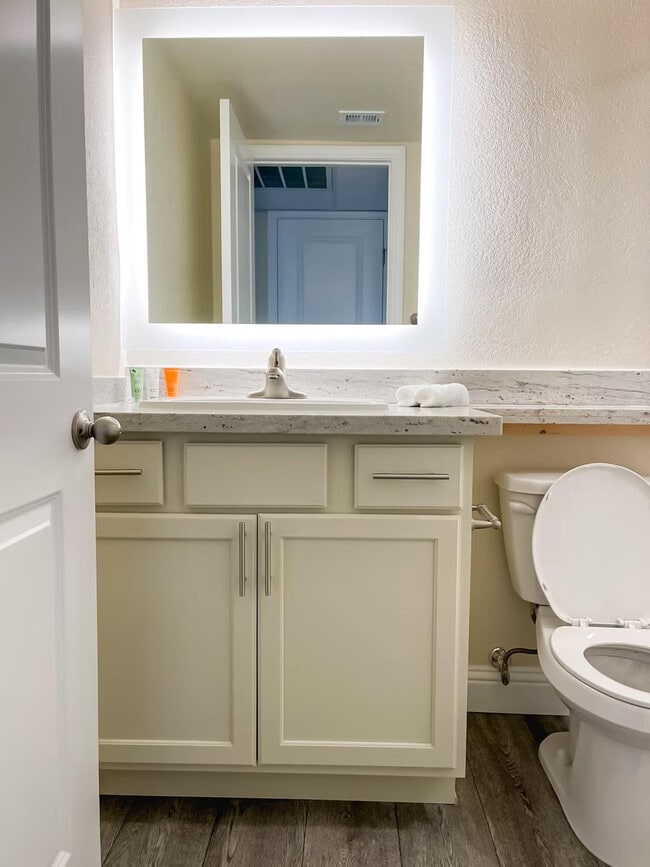 Photo - 12701 N Pennsylvania Ave Unidad ID1036785P