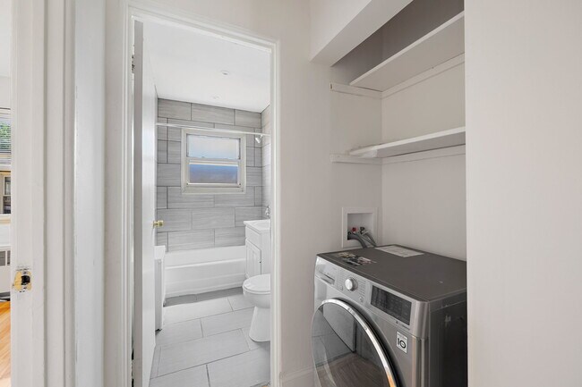 Photo - 817 Seward St