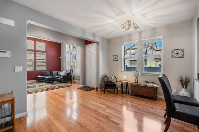 Photo - Furnished & Fully Equipped Low Maintenance Town Home (Somersett - Utilities Included)