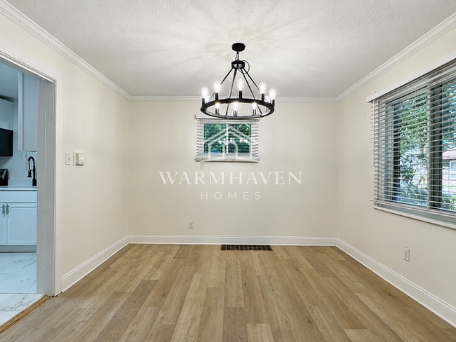Photo - 1352 Diagonal Rd
