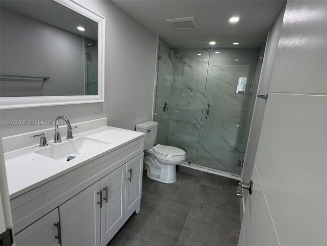1360 W 41st St Unit 103