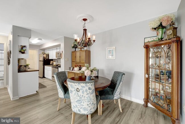 Building Photo - 10205 Ashbrooke Ct Unit 30