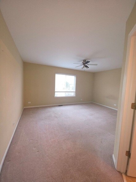 10693 Biltmore Ln