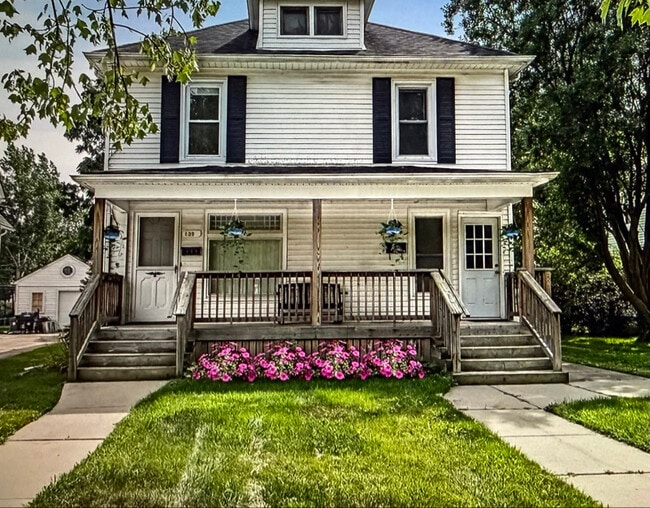 Building Photo - 139 Gallup St