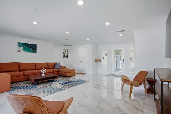 Photo - 455 Bayside Ave