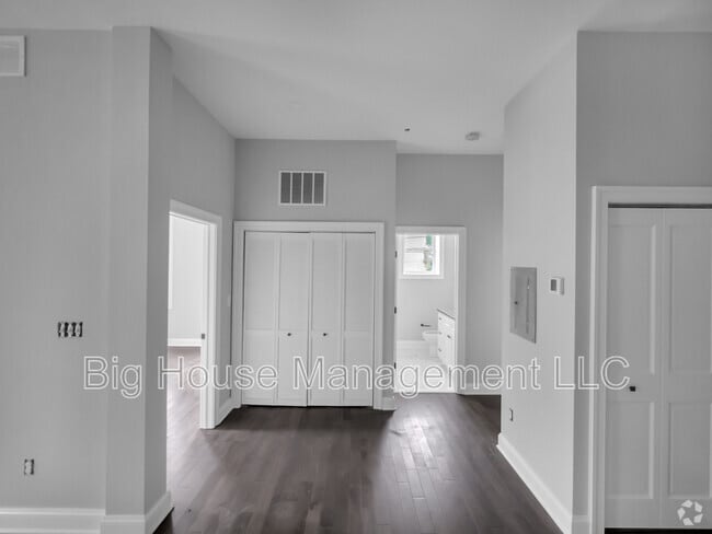 Building Photo - 707 Druid Park Lake Dr Rental