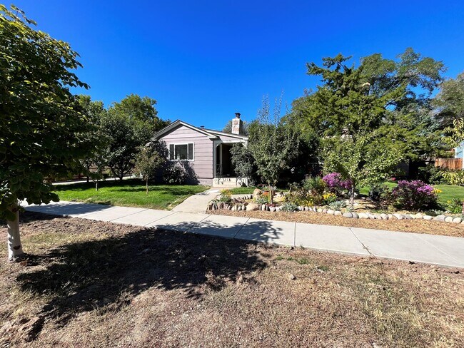 Photo - 1039 Humboldt St