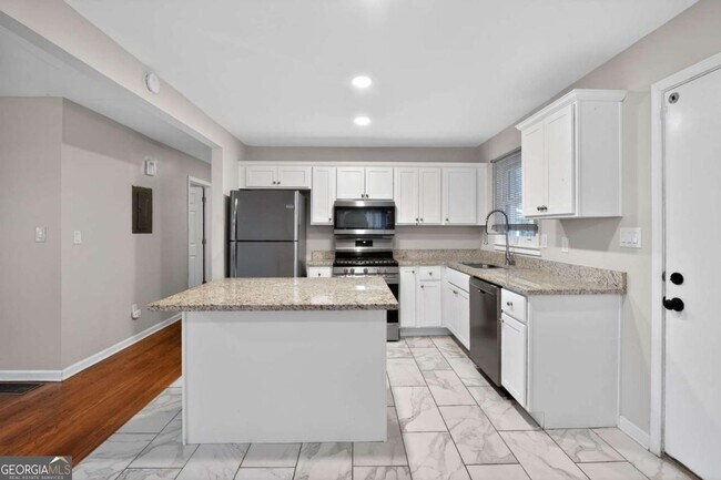 Photo - 1817 Goddard St SE