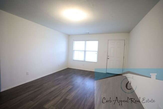 Move in special $800!! Beautiful 3 bed / 2 bath home - Nettleton!!