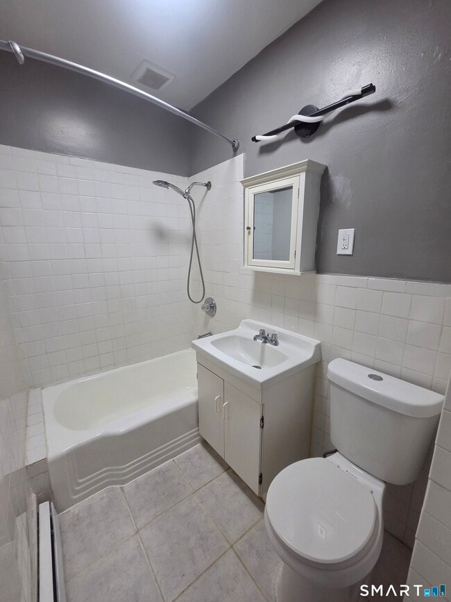 46 Plaza Ave Unit 2