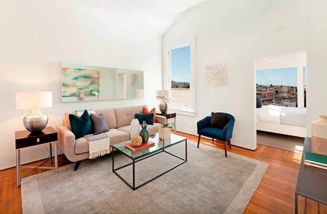 Photo - 1100 27th St S