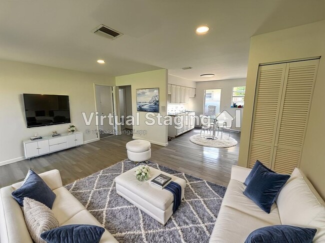 Photo - 800 SW 30th St