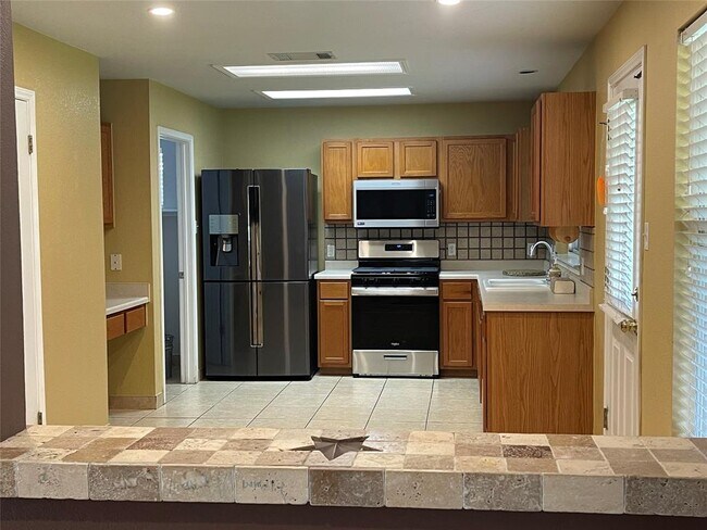 Photo - 104 Golden Gate Dr
