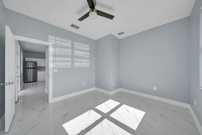 Photo - 104 Harry Ave S