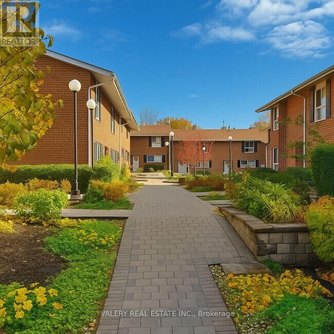 Photo - 25 Romfield Circuit